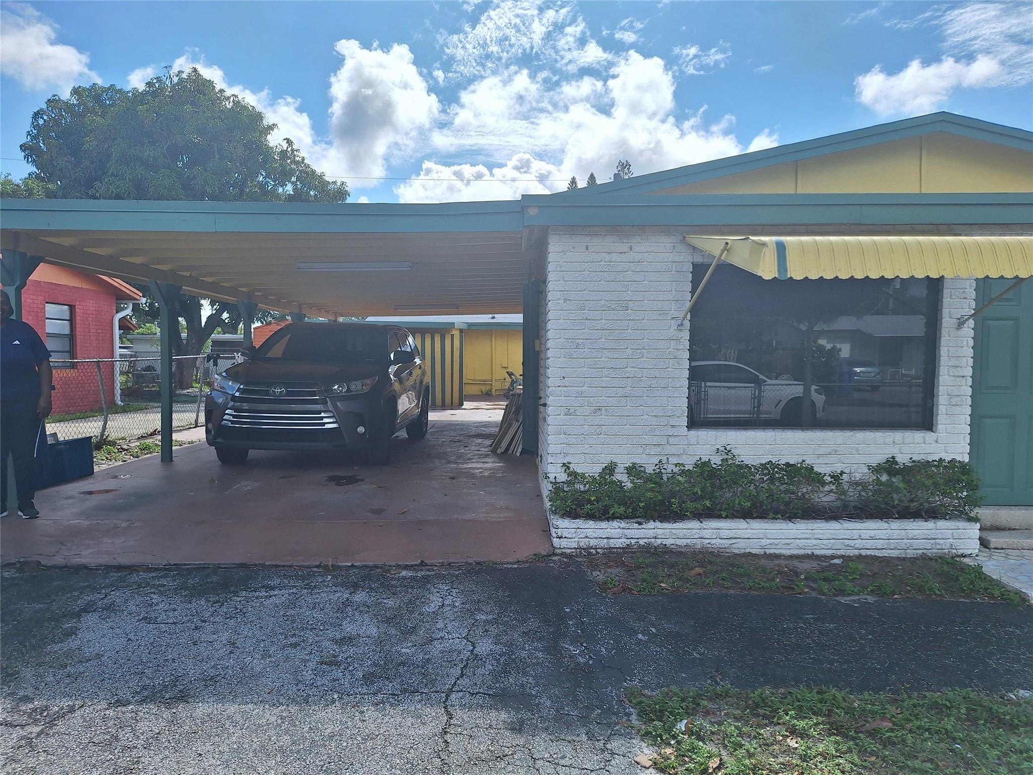1800 NW 25TH Terrace