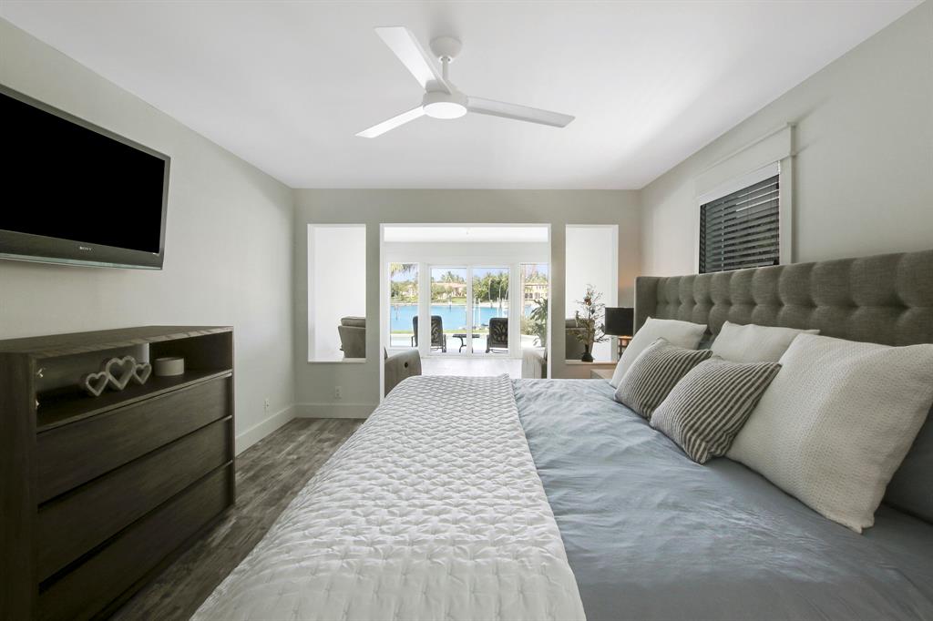 ROLLING HILLS - Residential