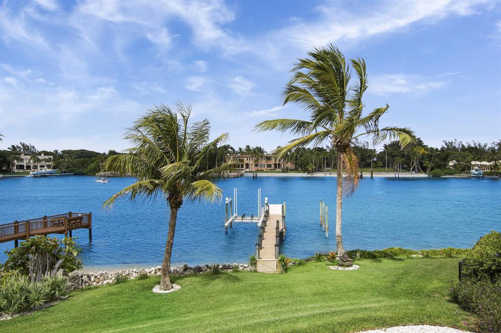 ROLLING HILLS - Residential