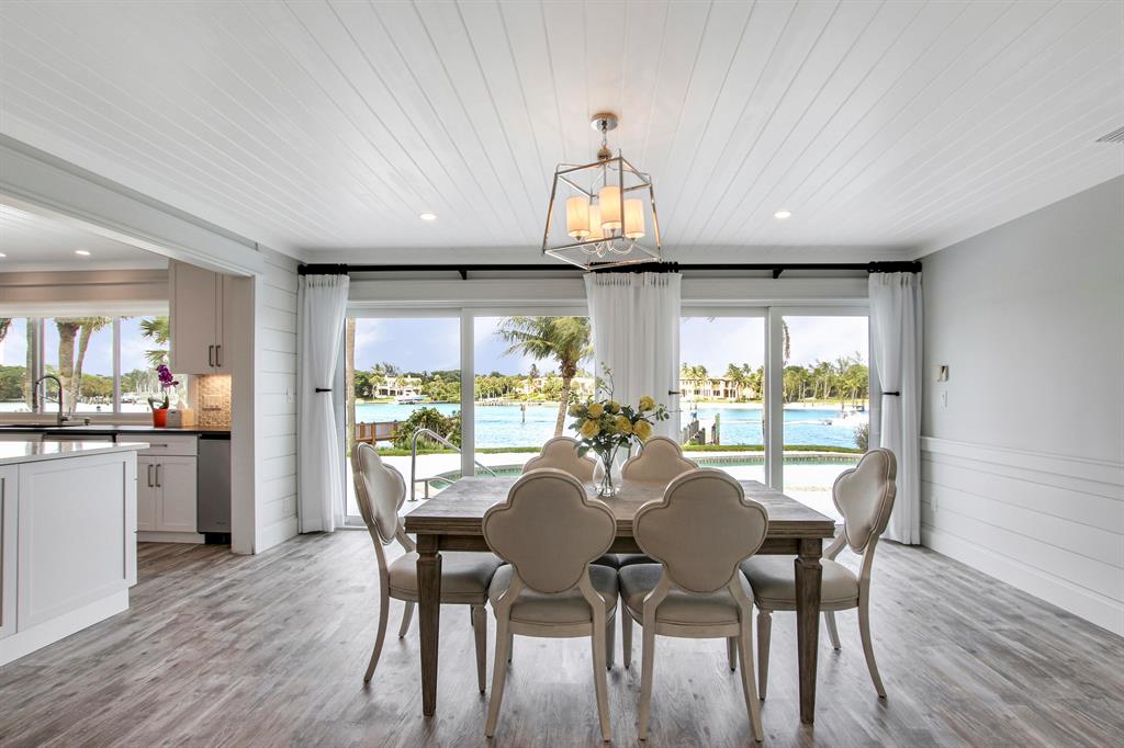 ROLLING HILLS - Residential