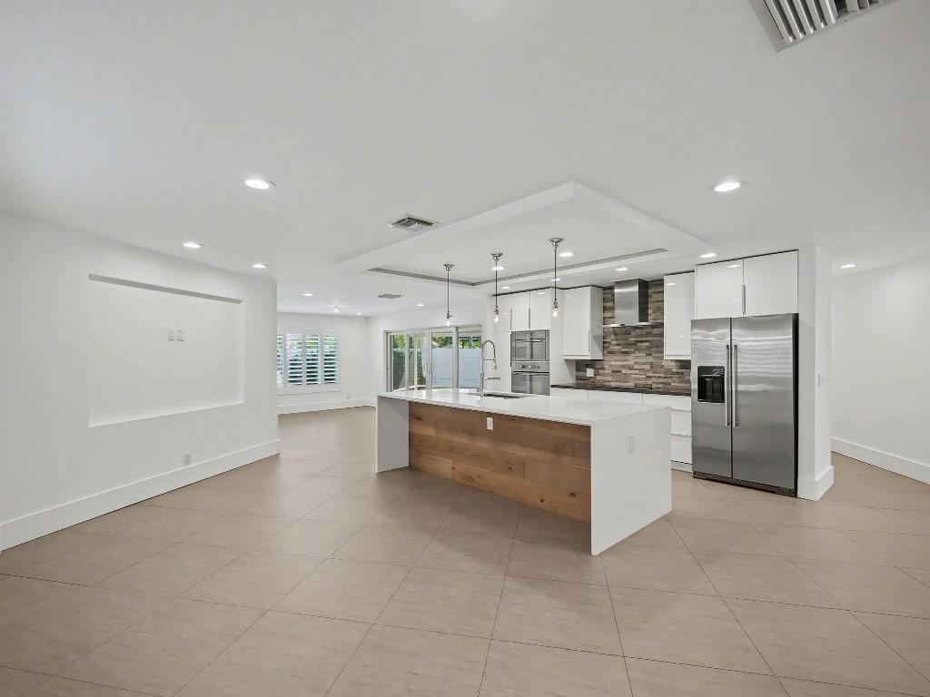 7981 Edgewater Drive