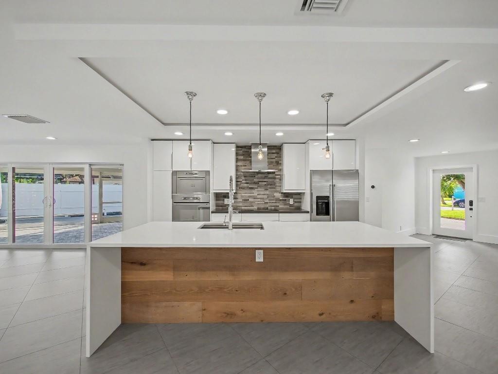 7981 Edgewater Drive