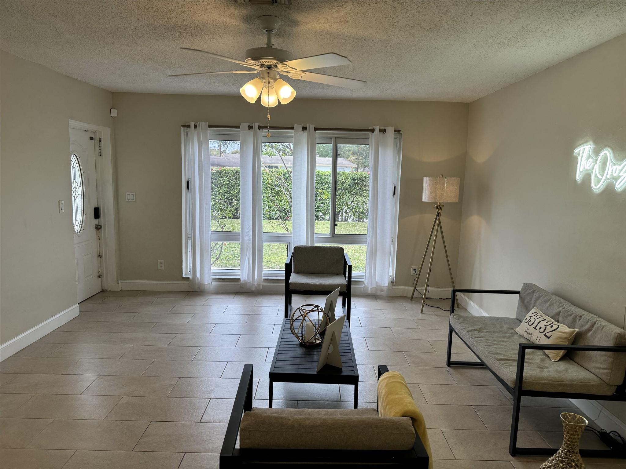 Plantation Sunrise Height - Residential
