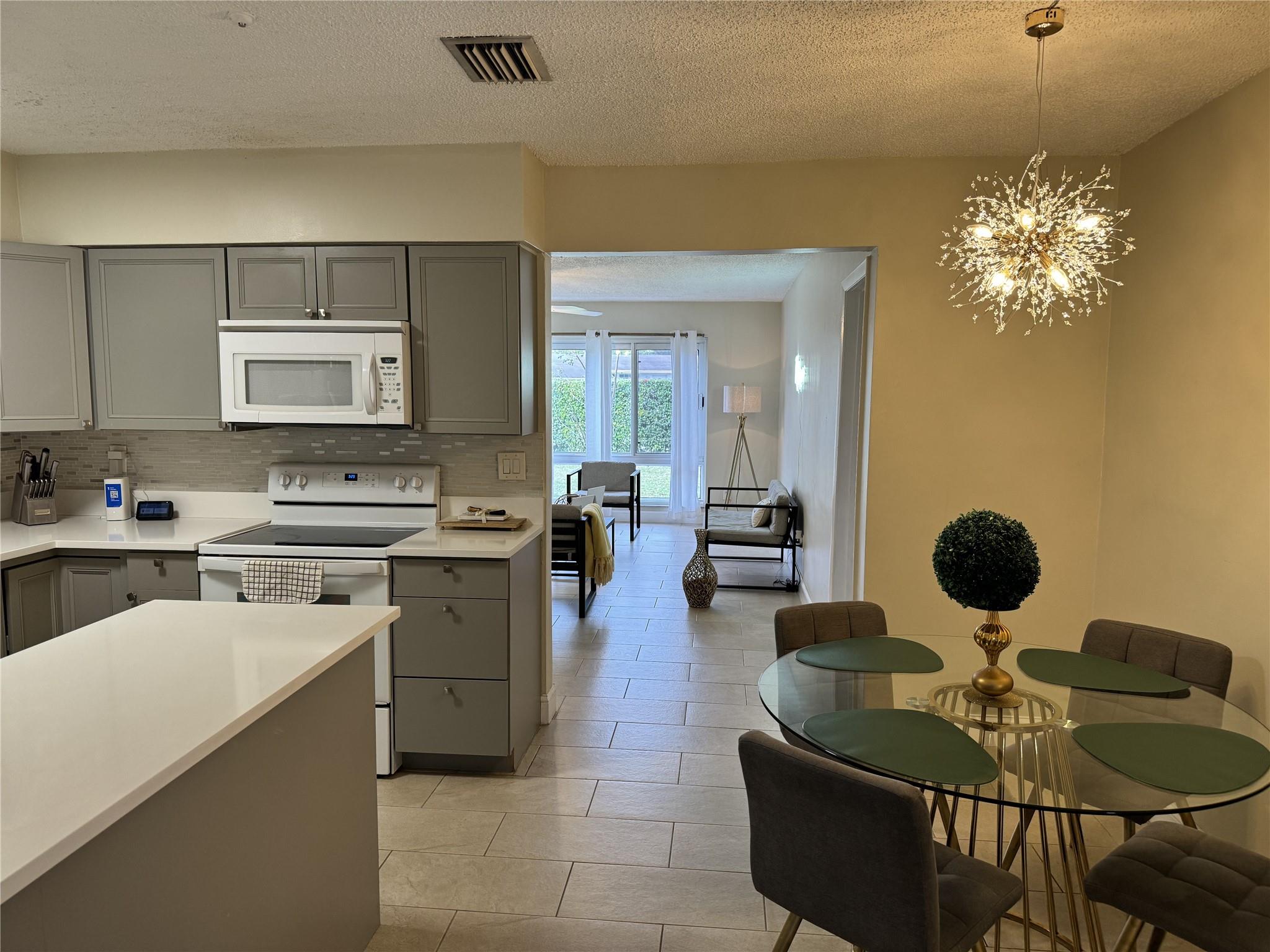 Plantation Sunrise Height - Residential