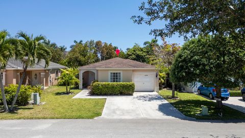 A home in Deerfield Beach