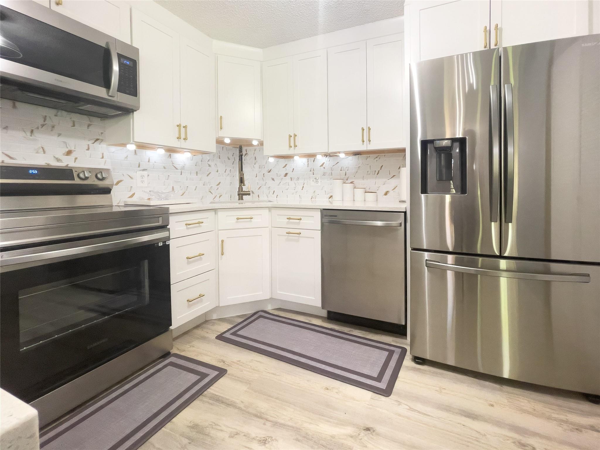 Pine Ridge Condo 03 South - Residential Lease