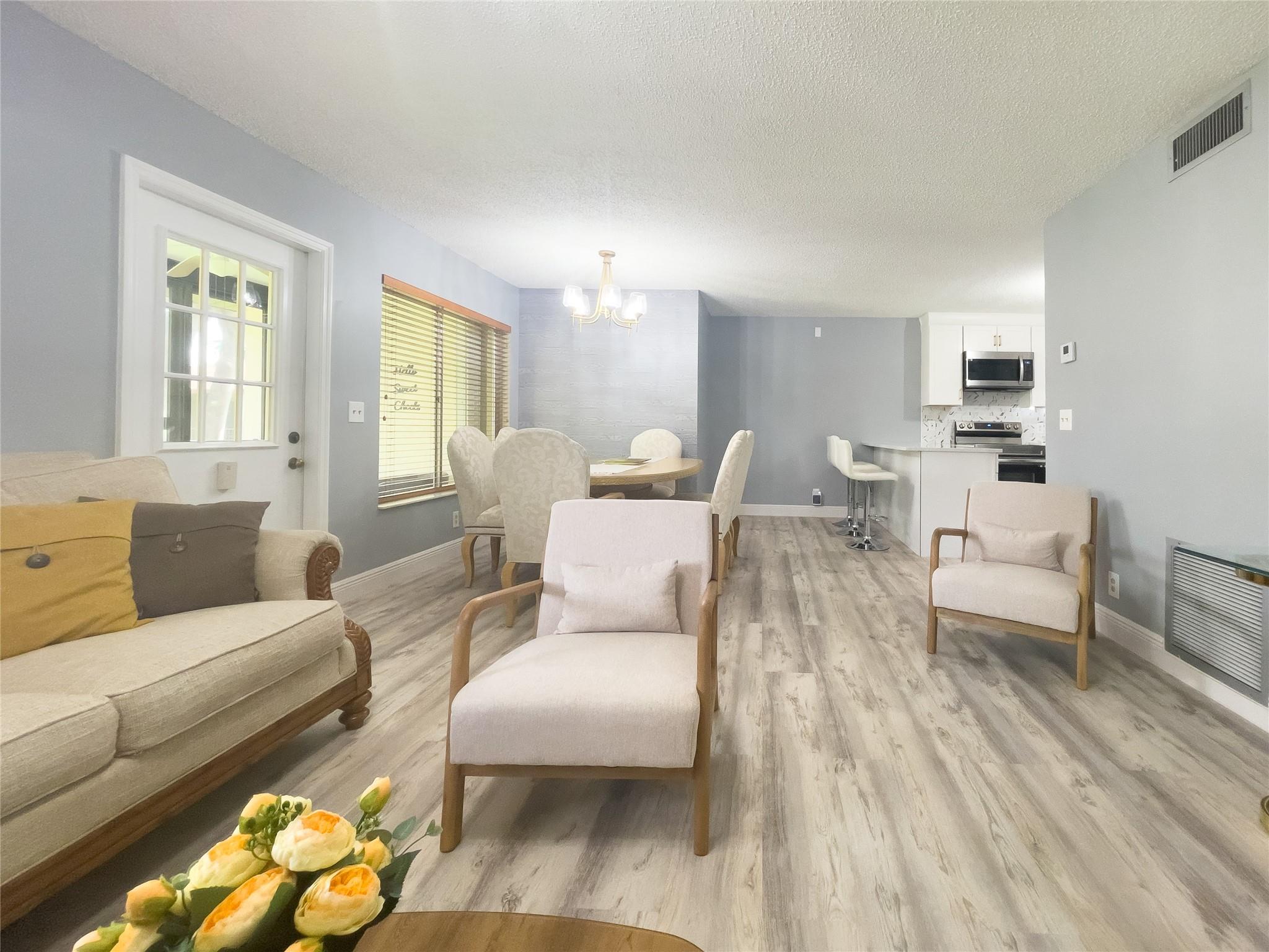 Pine Ridge Condo 03 South - Residential Lease