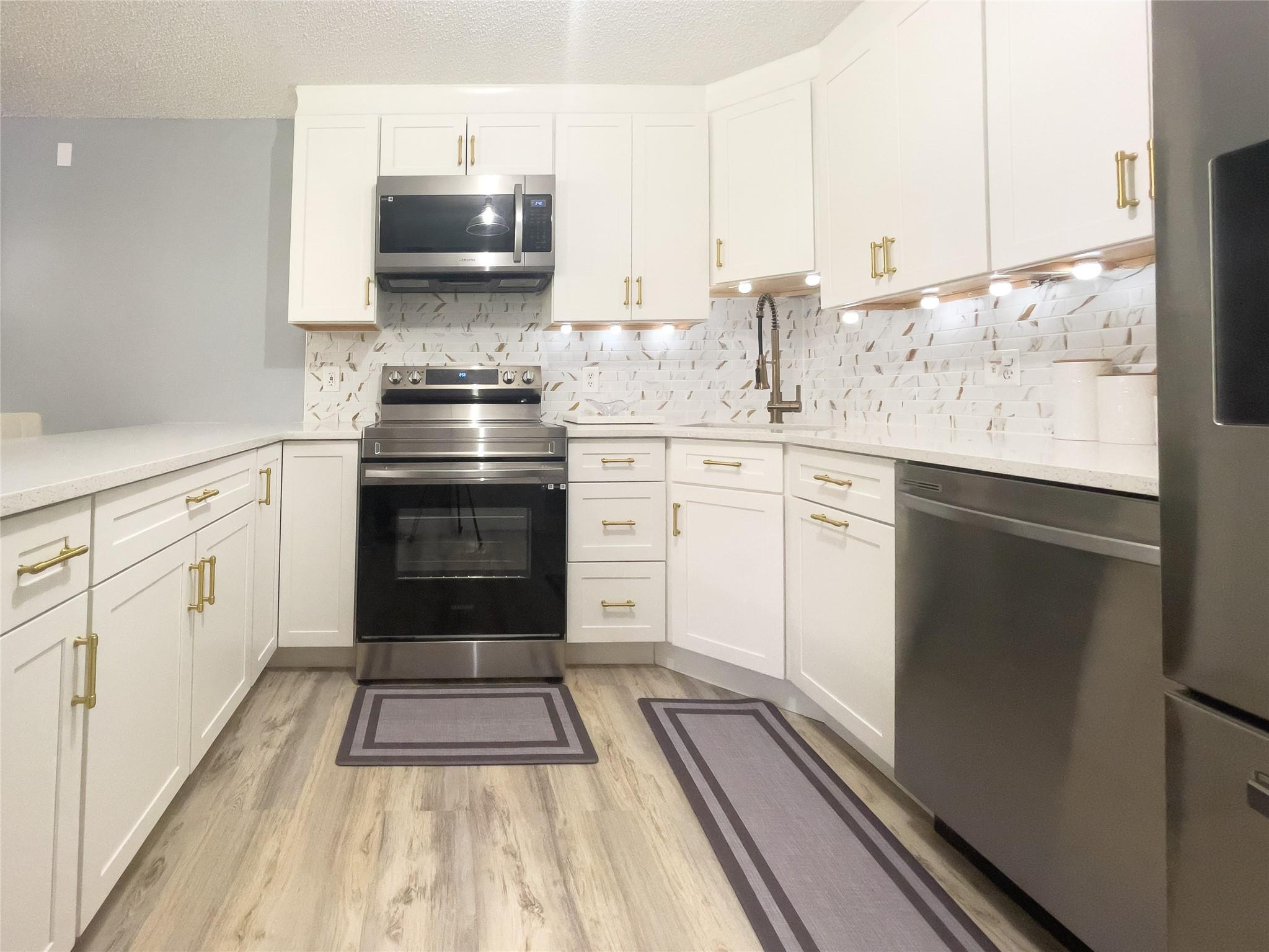 Pine Ridge Condo 03 South - Residential Lease
