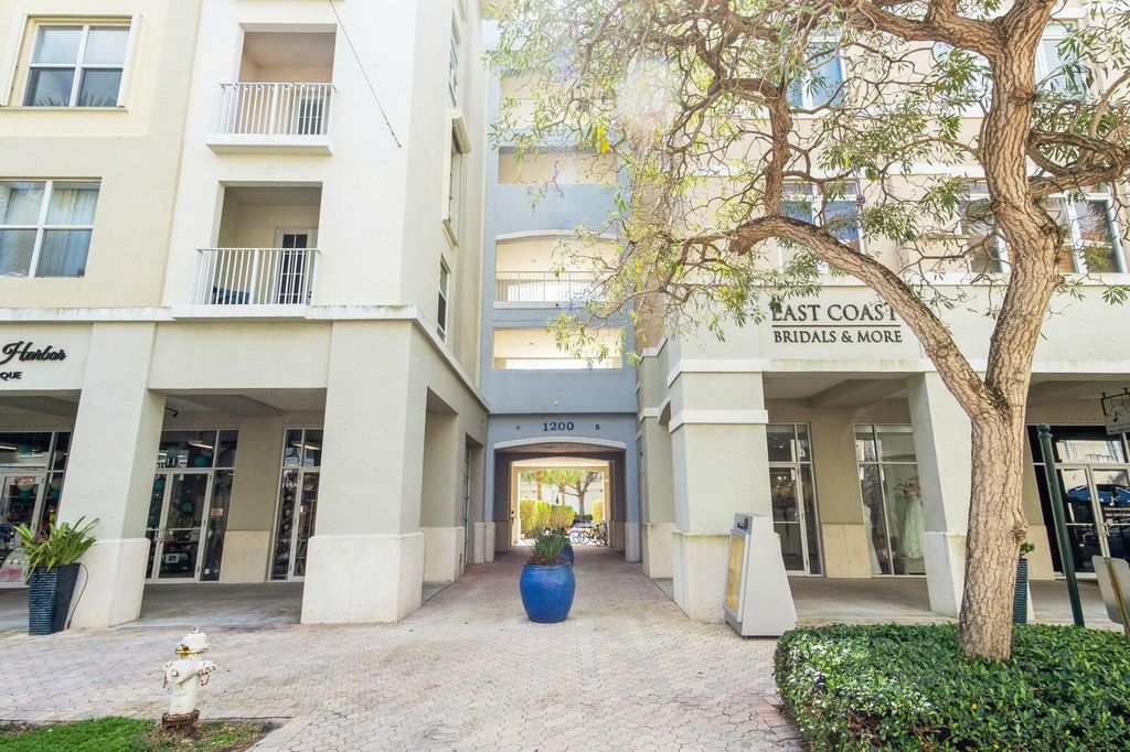 Photo of 1200 Town Center Drive #305, Jupiter, FL 33458 (MLS # R10963475)