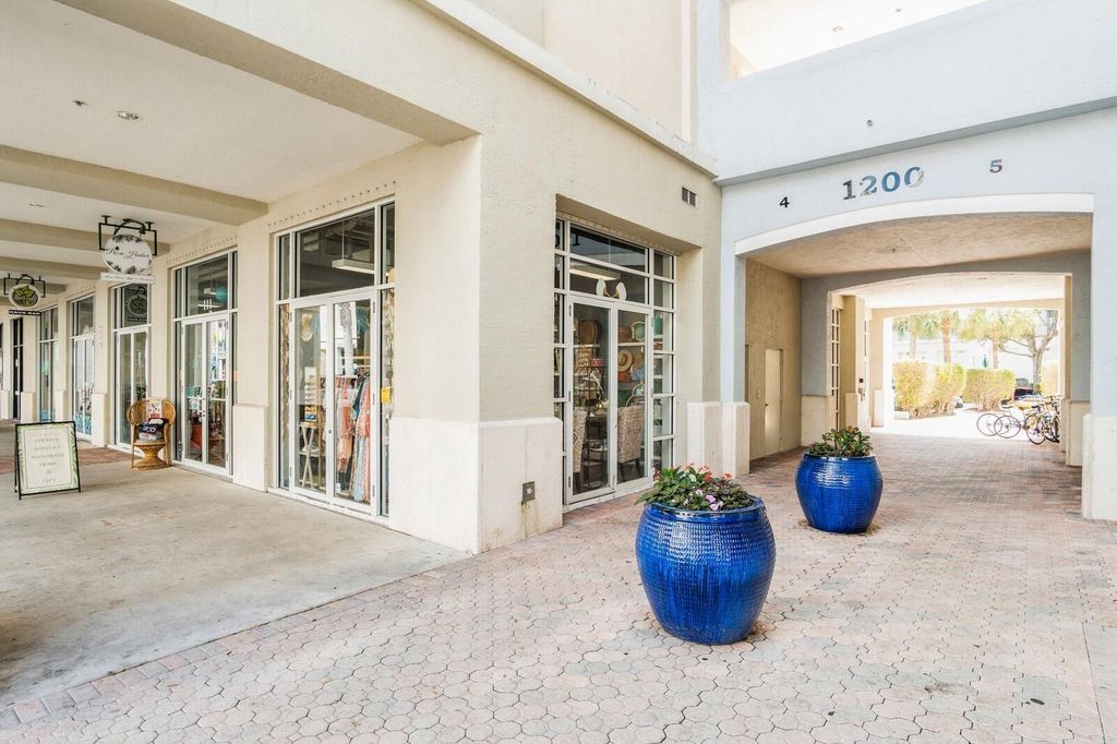Photo of 1200 Town Center Drive #305, Jupiter, FL 33458 (MLS # R10963475)