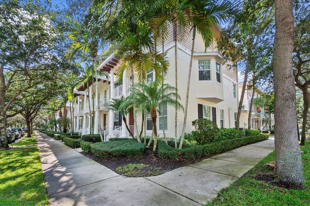 Photo of 1598 Grande Cull Way, Jupiter, FL 33458 (MLS # R10942286)