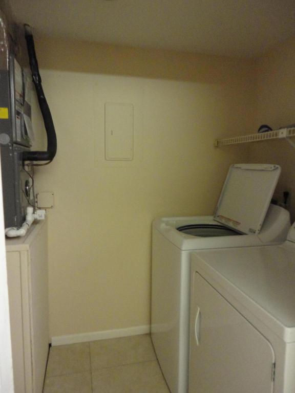 PINE RIDGE AT HAVERHILL CONDO - Residential Lease