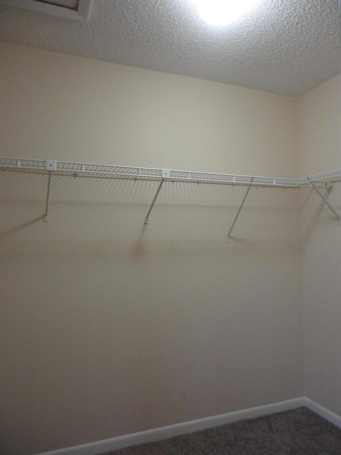 PINE RIDGE AT HAVERHILL C - Residential Lease