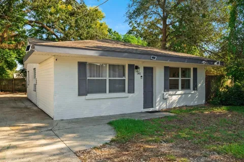341 Avenue L Ne, Winter Haven, FL MLS: R11075941