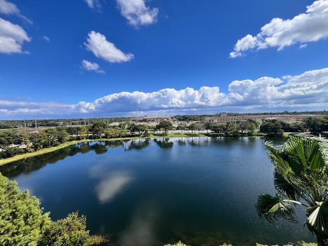 VIZCAYA LAKES CONDO - Residential Lease