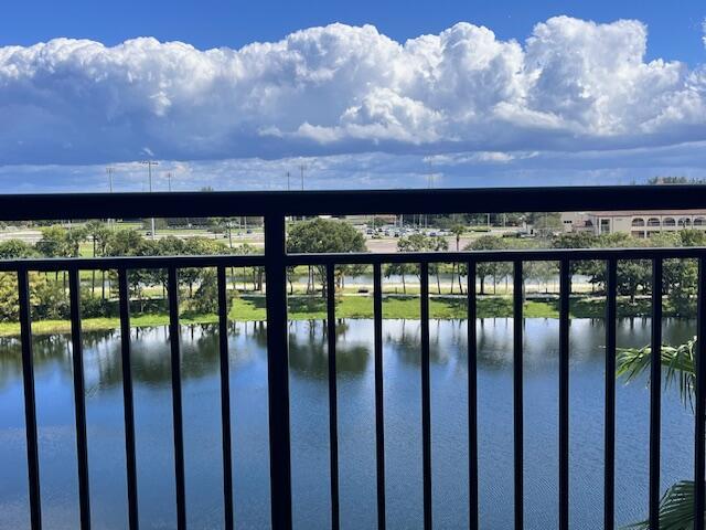 VIZCAYA LAKES CONDO - Residential Lease