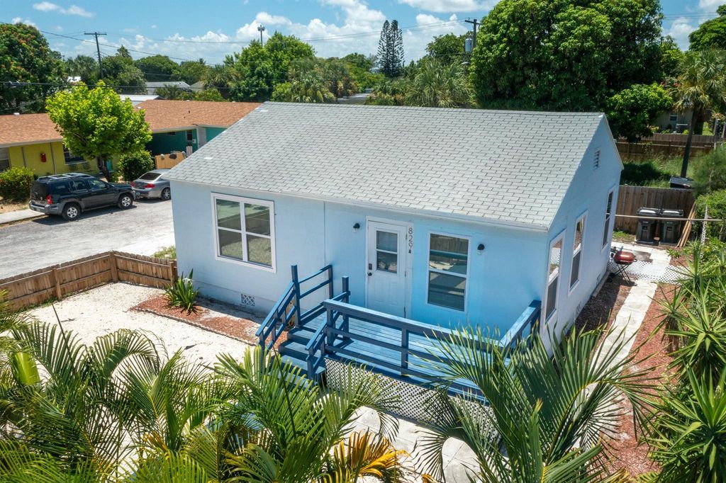 Photo of 829 S L Street, Lake Worth Beach, FL 33460 (MLS # R11056465)