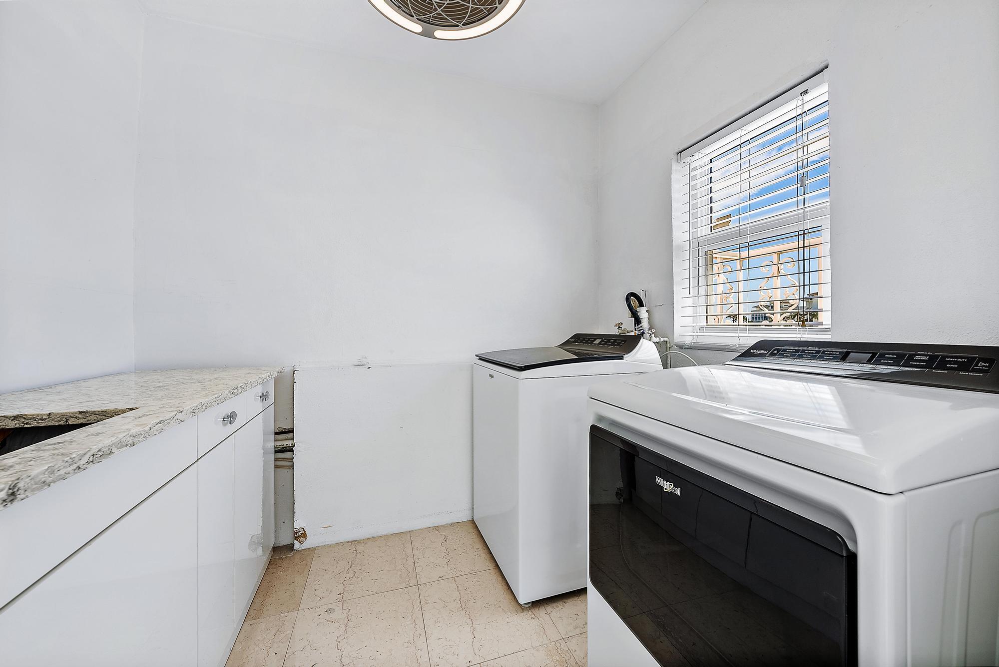 NEWTH GARDENS CONDO - Residential