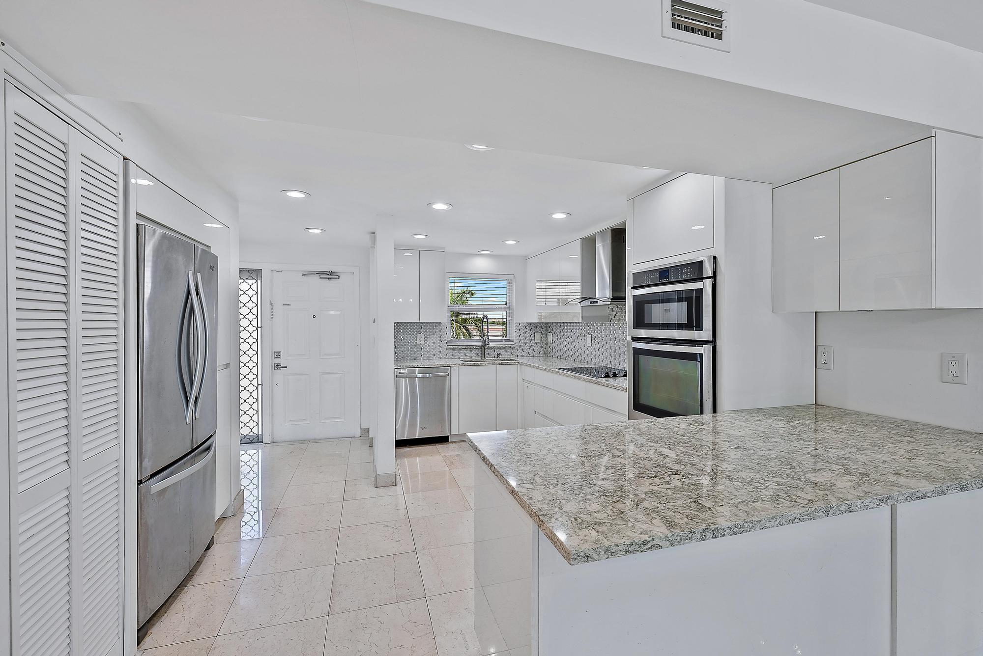 1001 E Camino Real 504 N