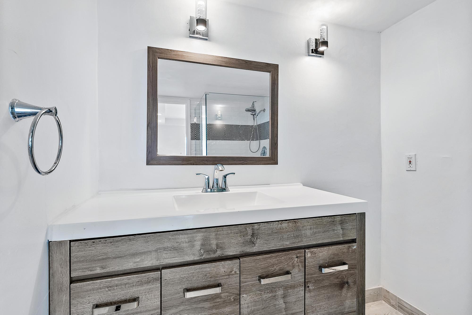 NEWTH GARDENS CONDO - Residential