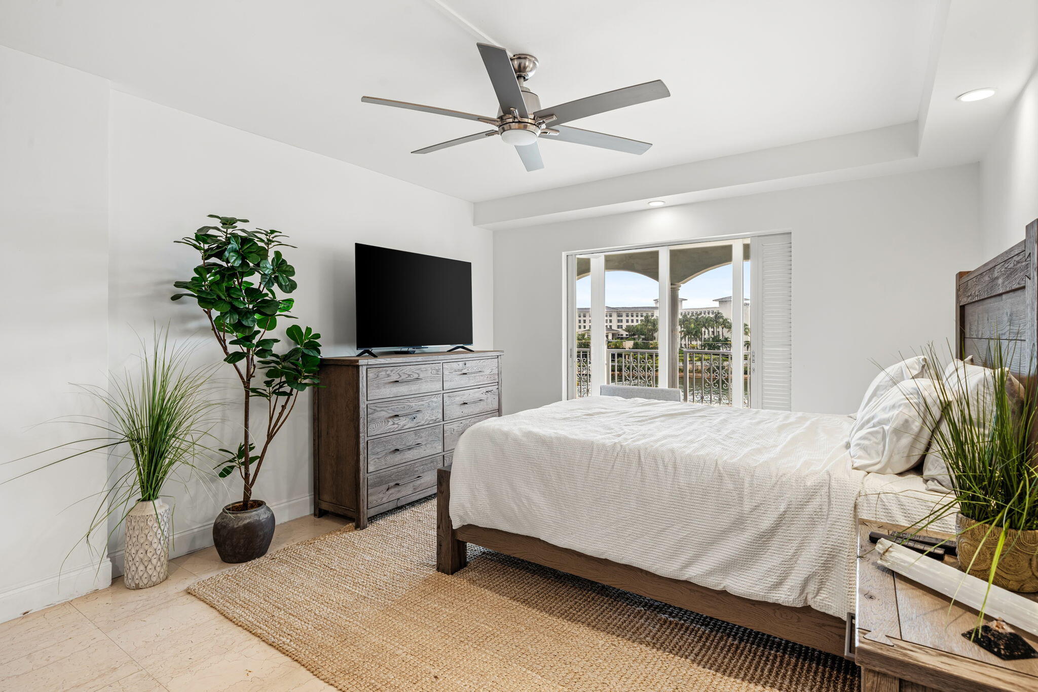 NEWTH GARDENS CONDO - Residential