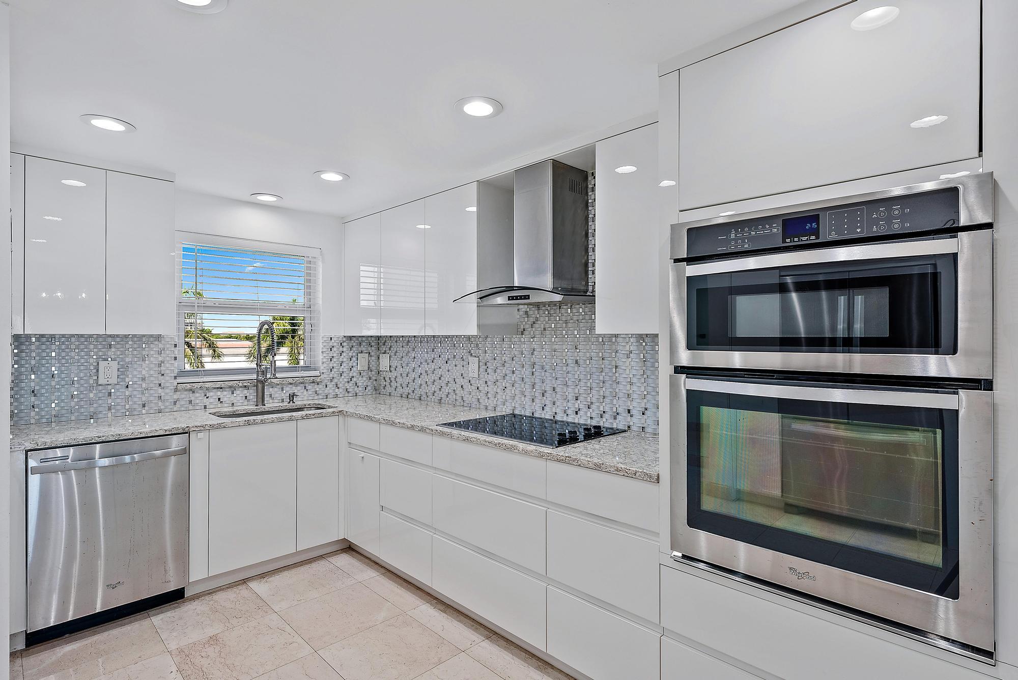 1001 E Camino Real 504 N