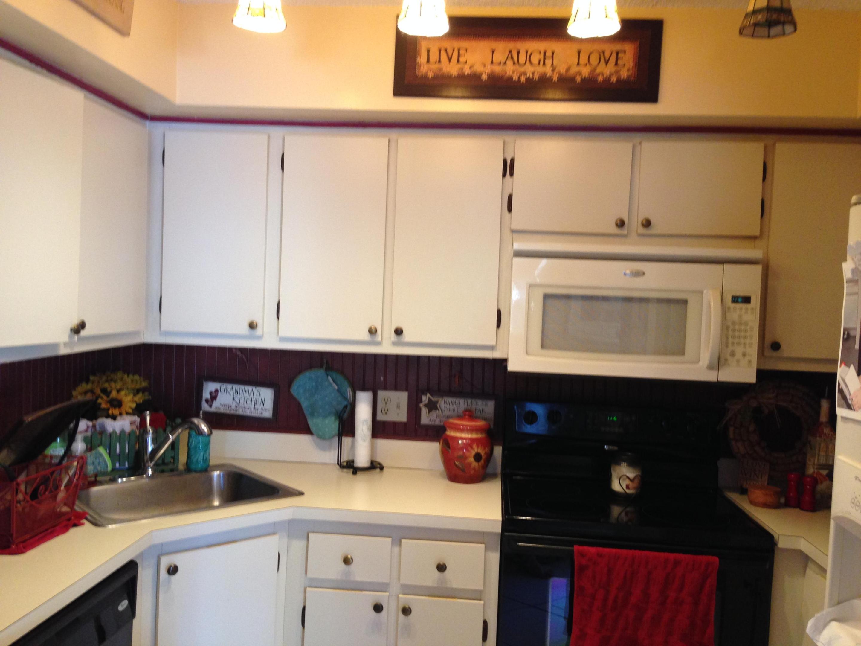 LE VILLAGE DE PROVENCE - Residential Lease