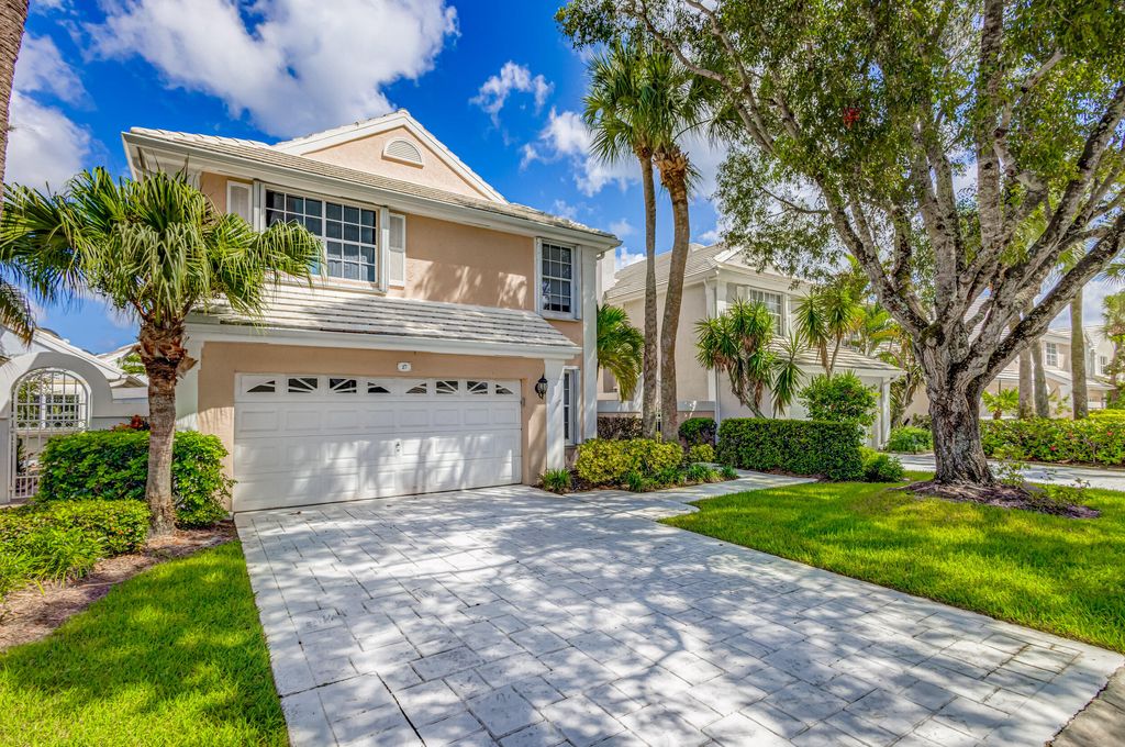 Photo of 17 Selby Lane, Palm Beach Gardens, FL 33418 (MLS # R10920725)