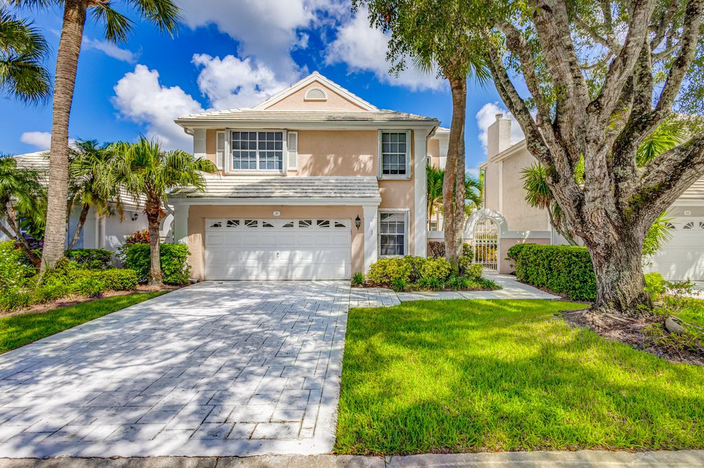 Photo of 17 Selby Lane, Palm Beach Gardens, FL 33418 (MLS # R10920725)