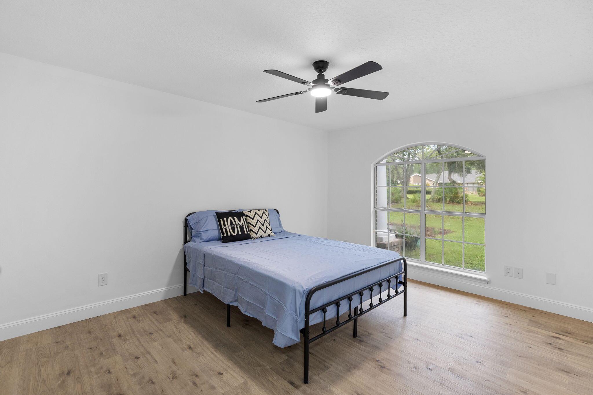 CRYSTAL LAKE ESTATES - Residential Lease