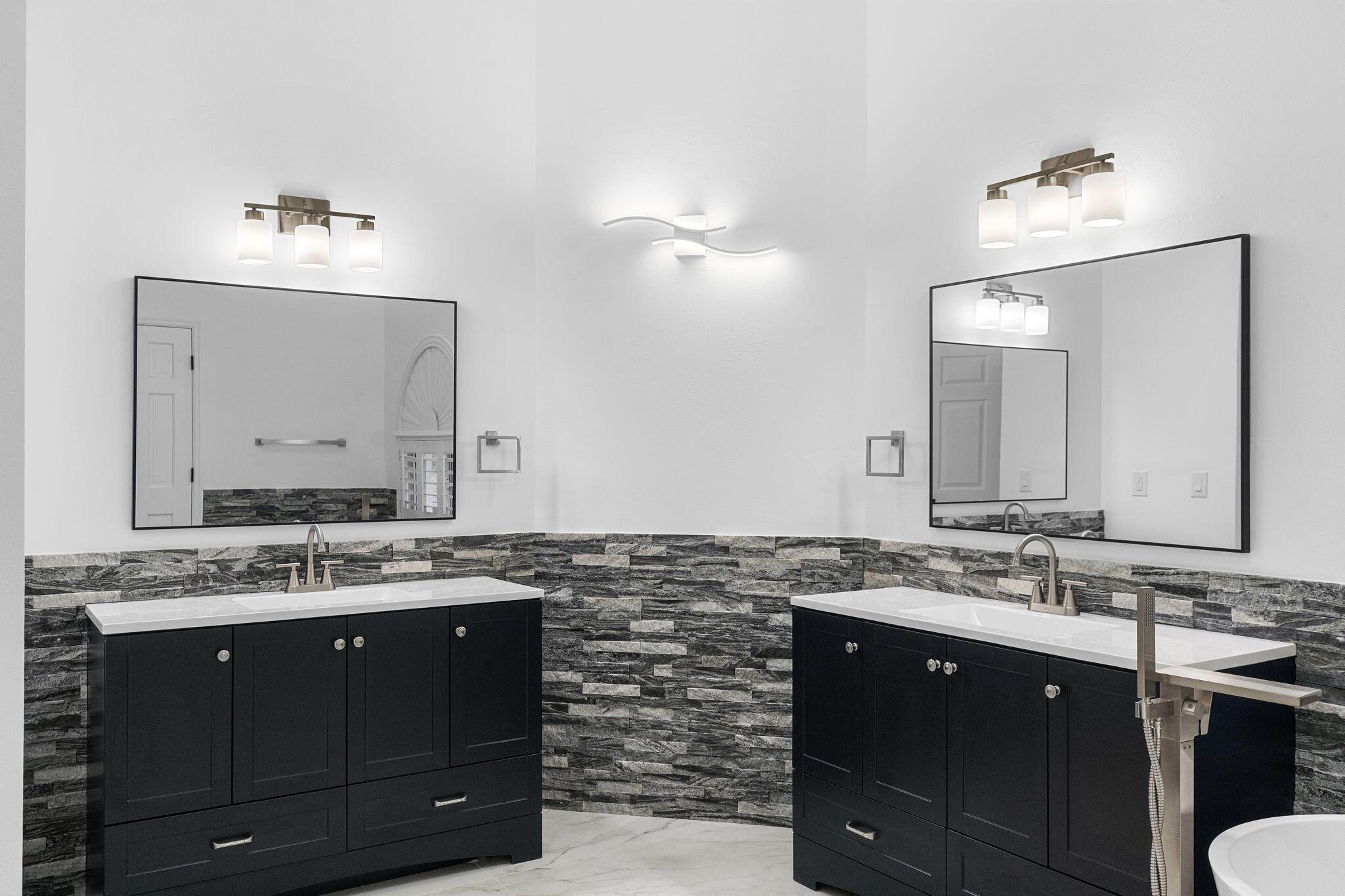 CRYSTAL LAKE ESTATES - Residential Lease