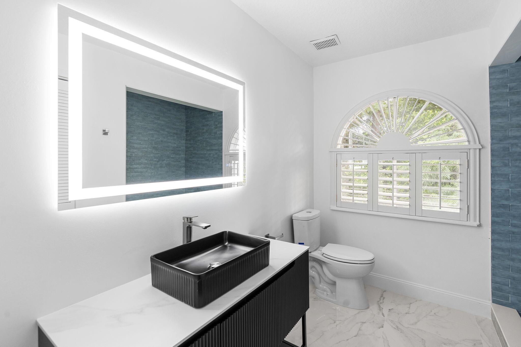 CRYSTAL LAKE ESTATES - Residential Lease