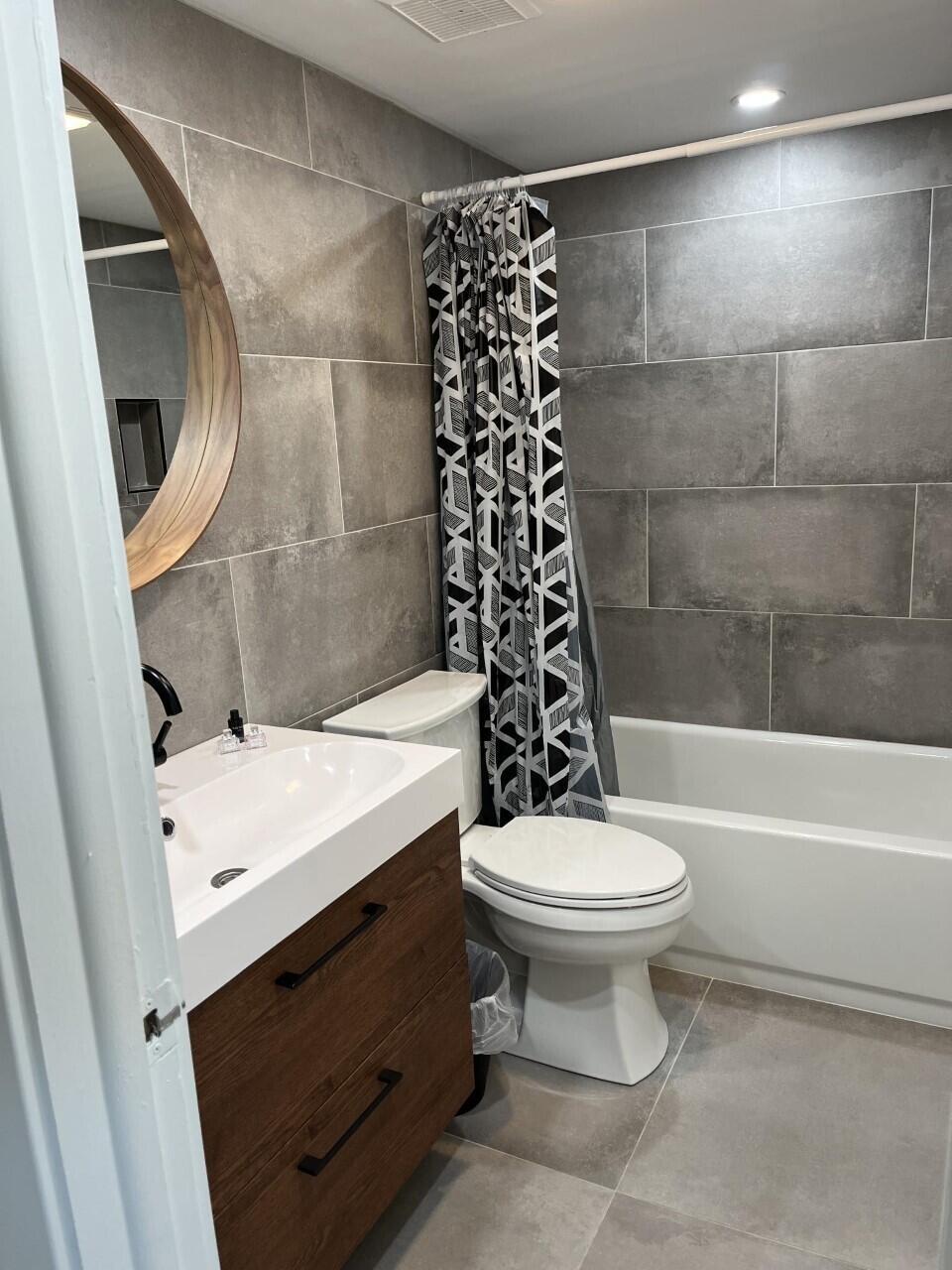 FOUNTAINS OF PALM BEACH CONDO 5 - Residential Lease