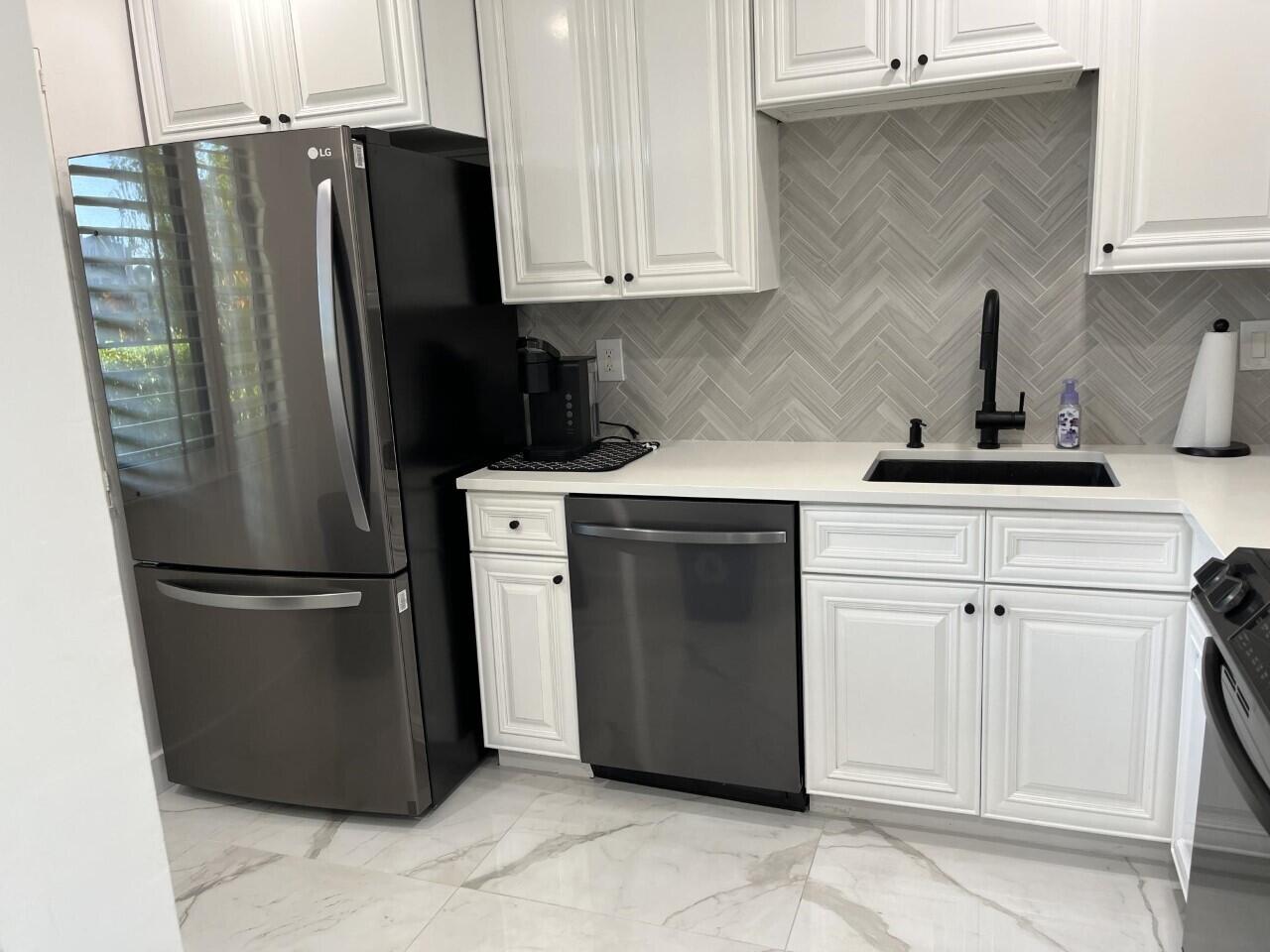 FOUNTAINS OF PALM BEACH CONDO 5 - Residential Lease