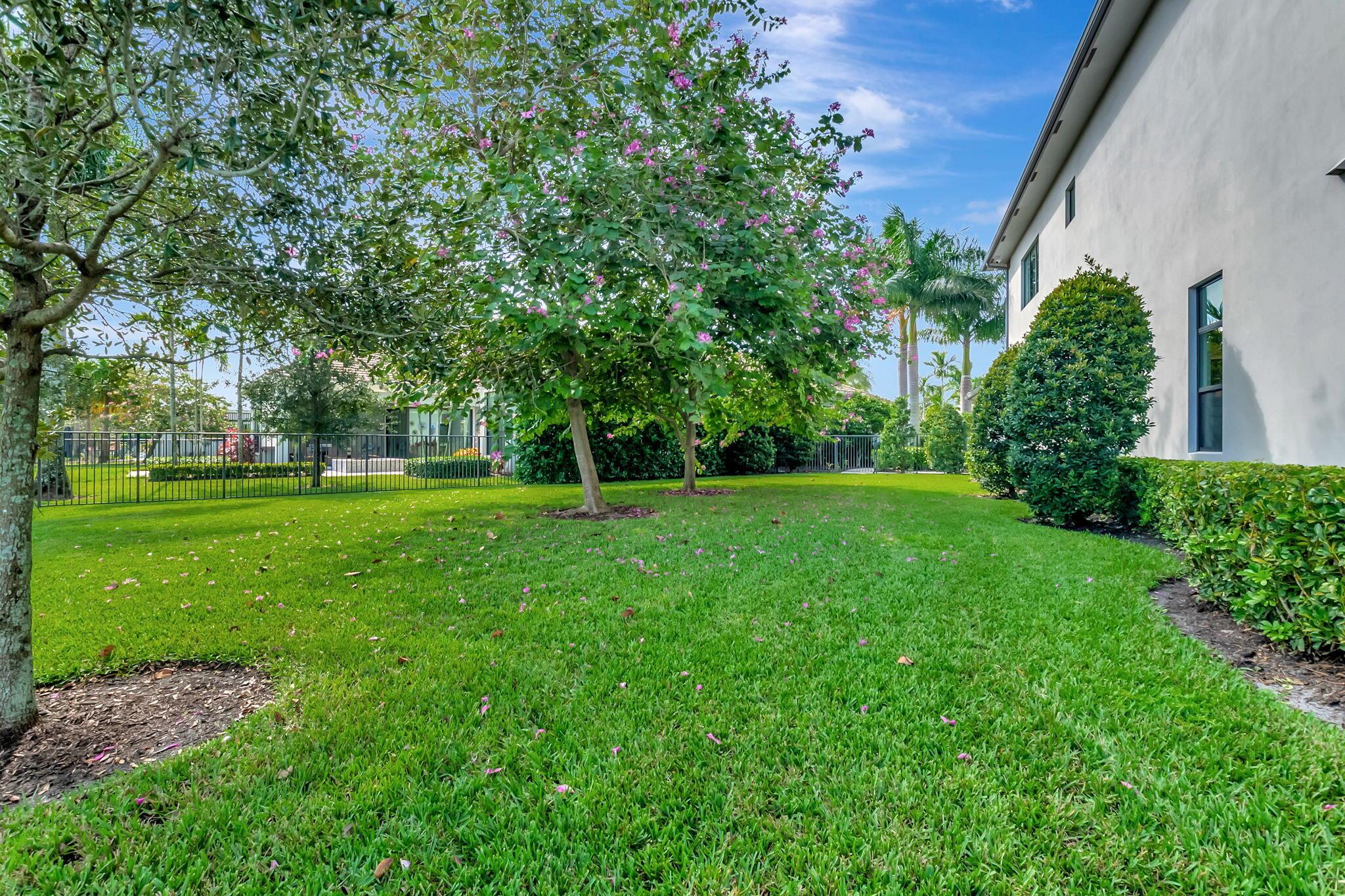 BOCA BRIDGES - Residential