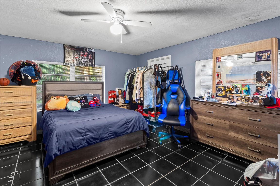 Plaza Estates 2nd Sec 48- - Residential