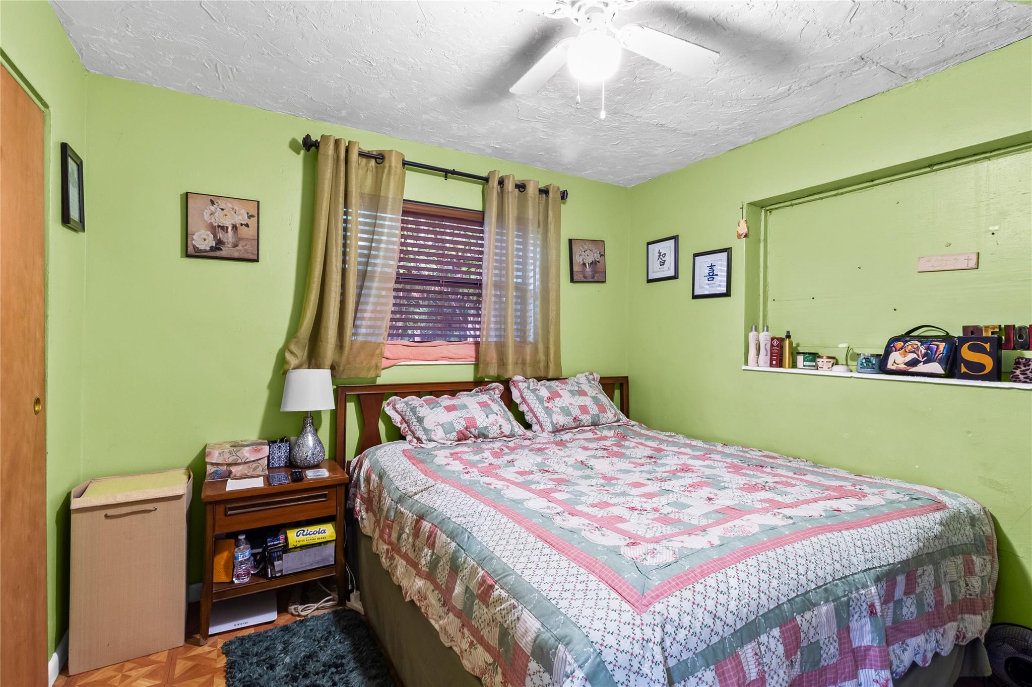 Plaza Estates 2nd Sec 48- - Residential