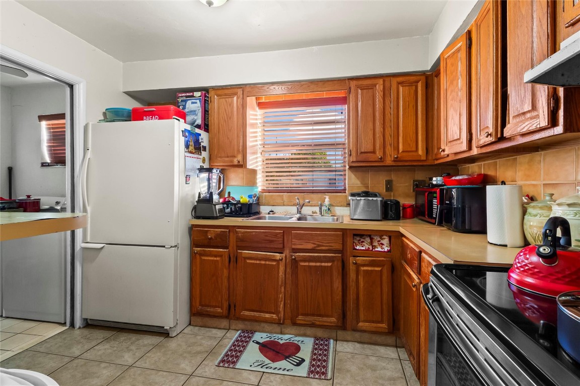 Plaza Estates 2nd Sec 48- - Residential