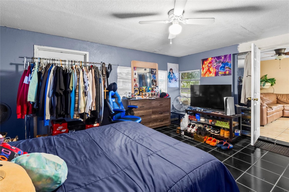 Plaza Estates 2nd Sec 48- - Residential