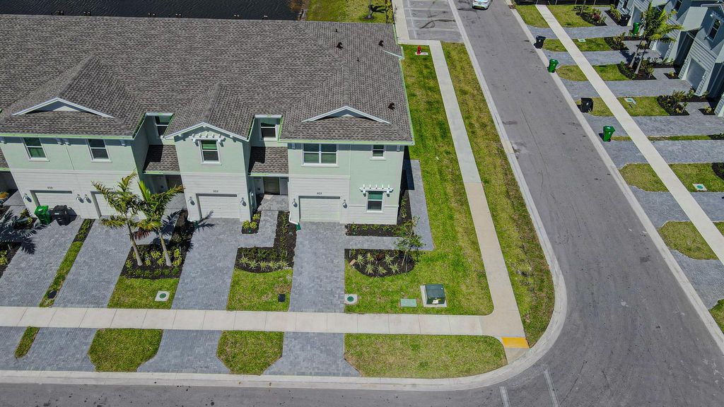 Photo of 503 SE Rivergrass Street, Port Saint Lucie, FL 34984 (MLS # R11070037)