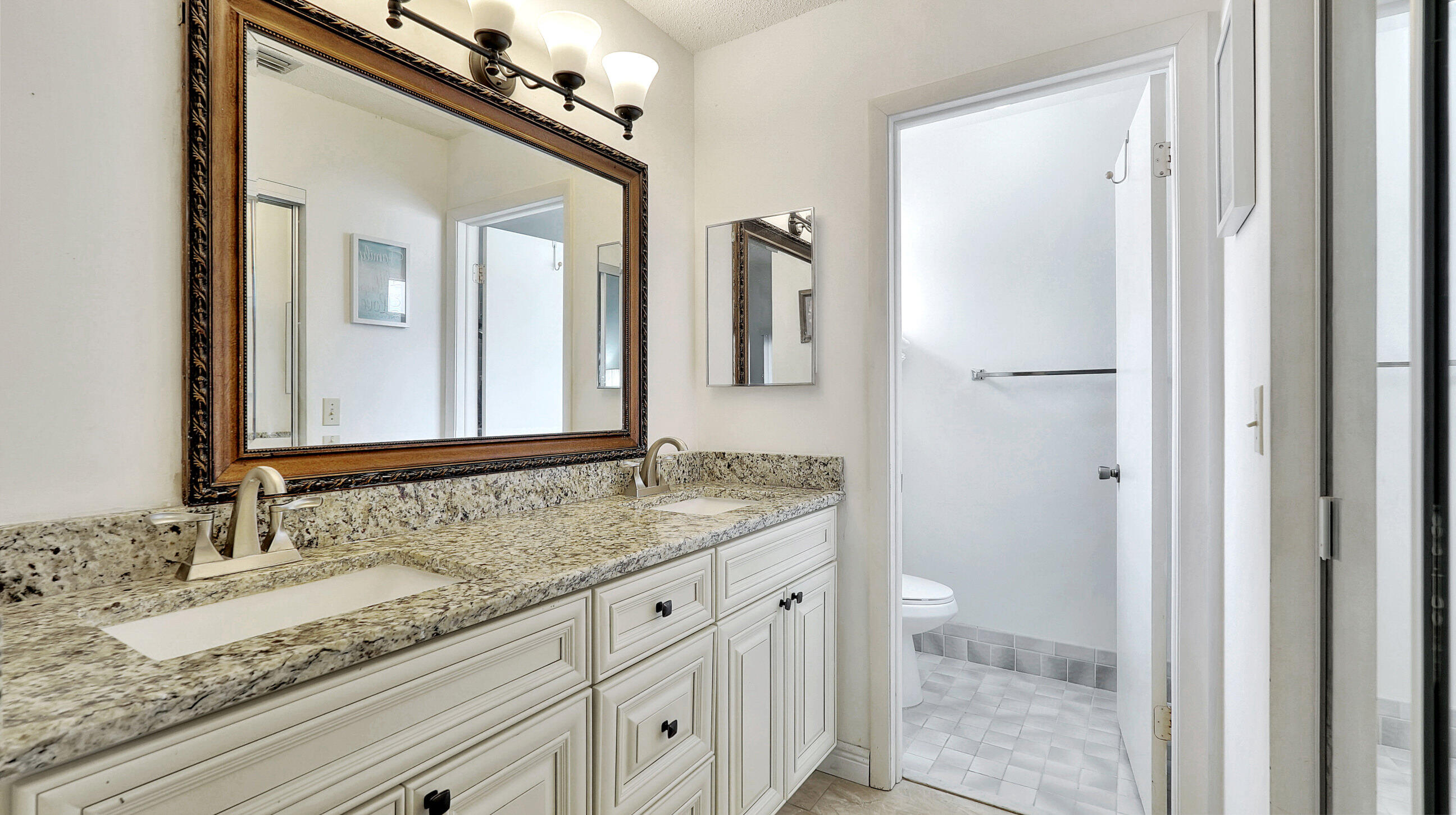 FALCONS LEA - Residential