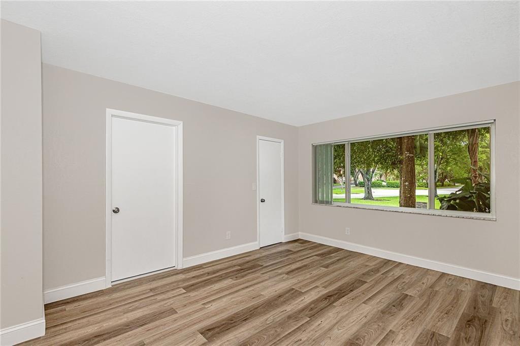 GLENWOOD SUBDIVISION - Residential Income
