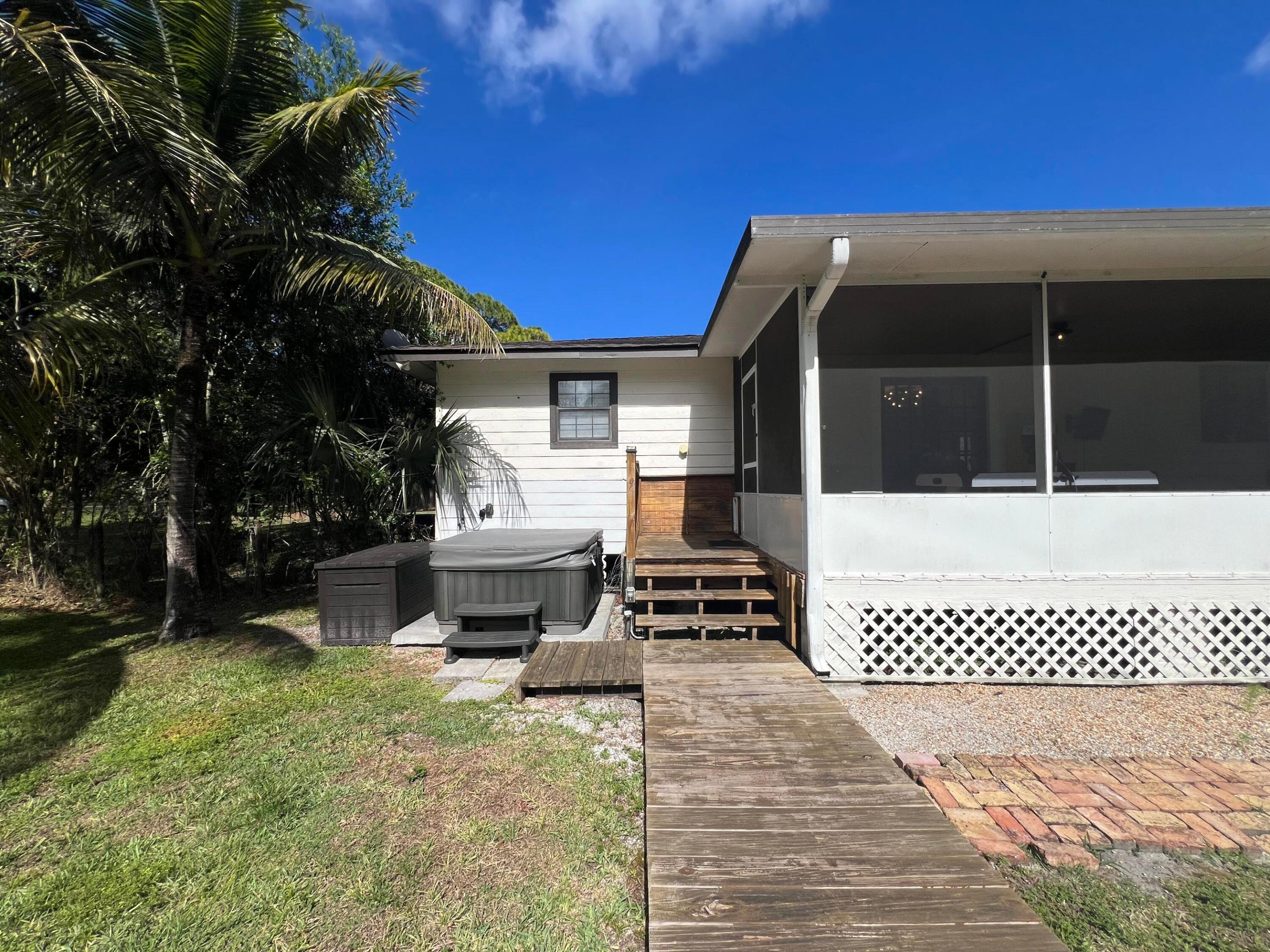 Palm Beach Country Estates - Residential