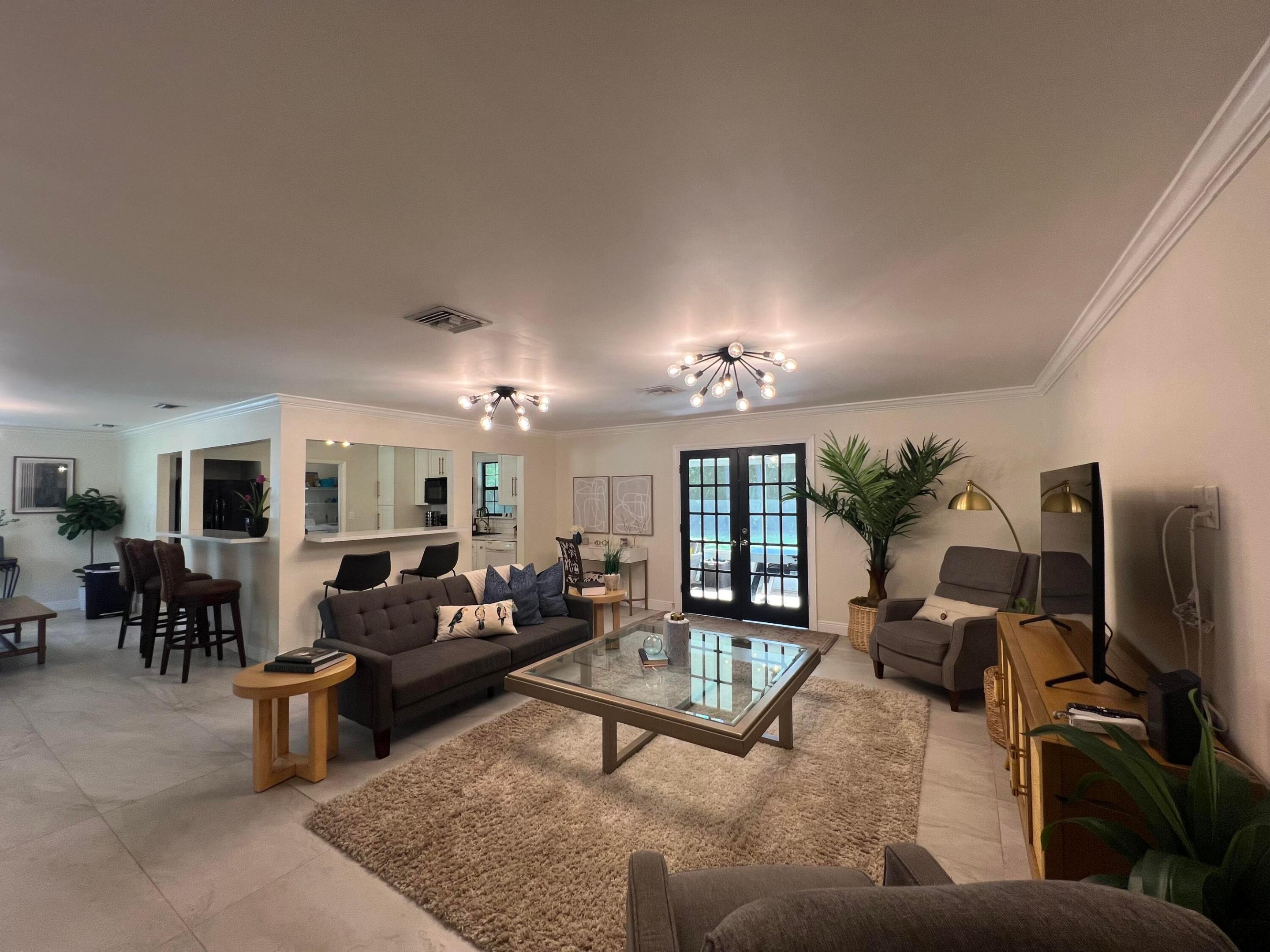 Palm Beach Country Estates - Residential