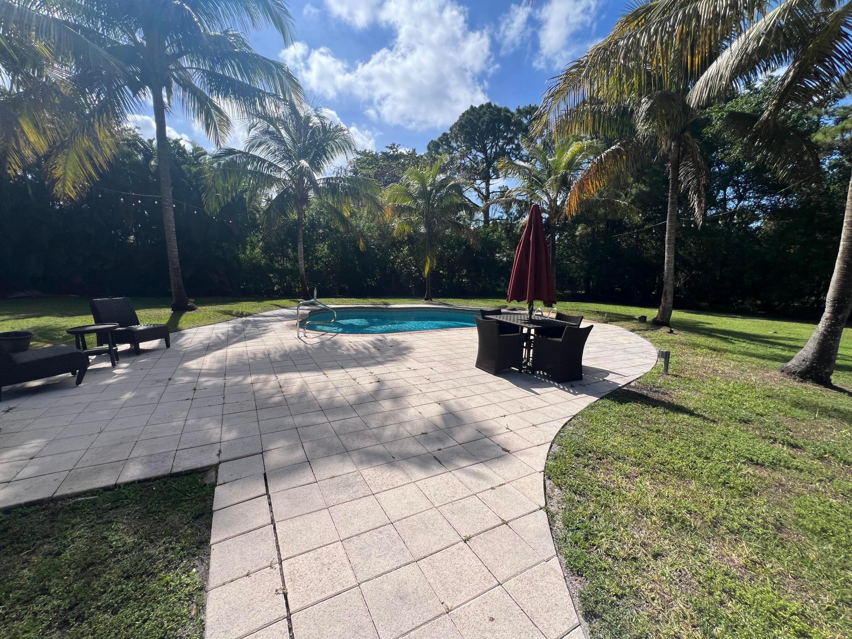 Palm Beach Country Estates - Residential