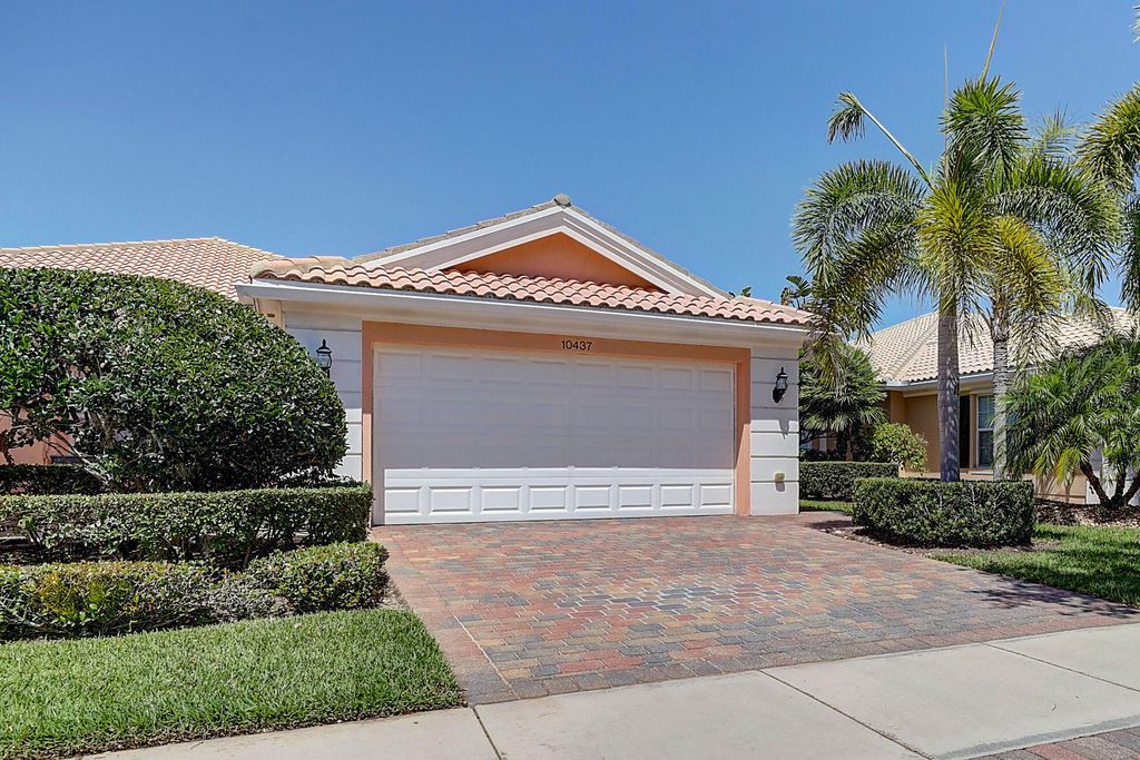 Photo of 10437 SW Stratton Drive, Port Saint Lucie, FL 34987 (MLS # R10786825)