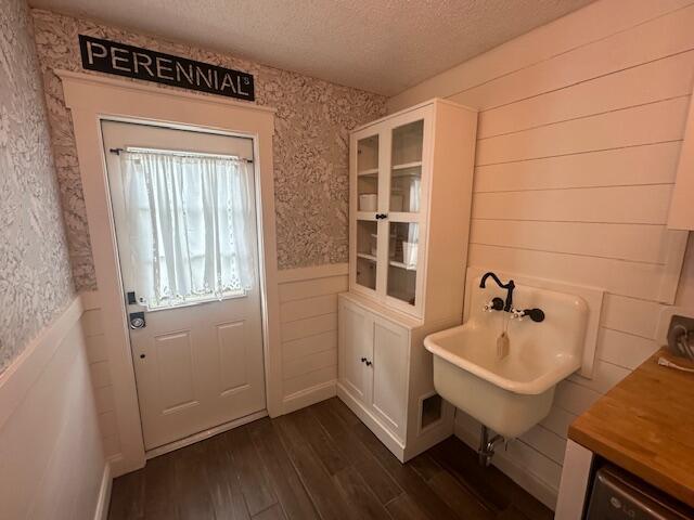 EASTRIDGE ESTATES - Residential Lease