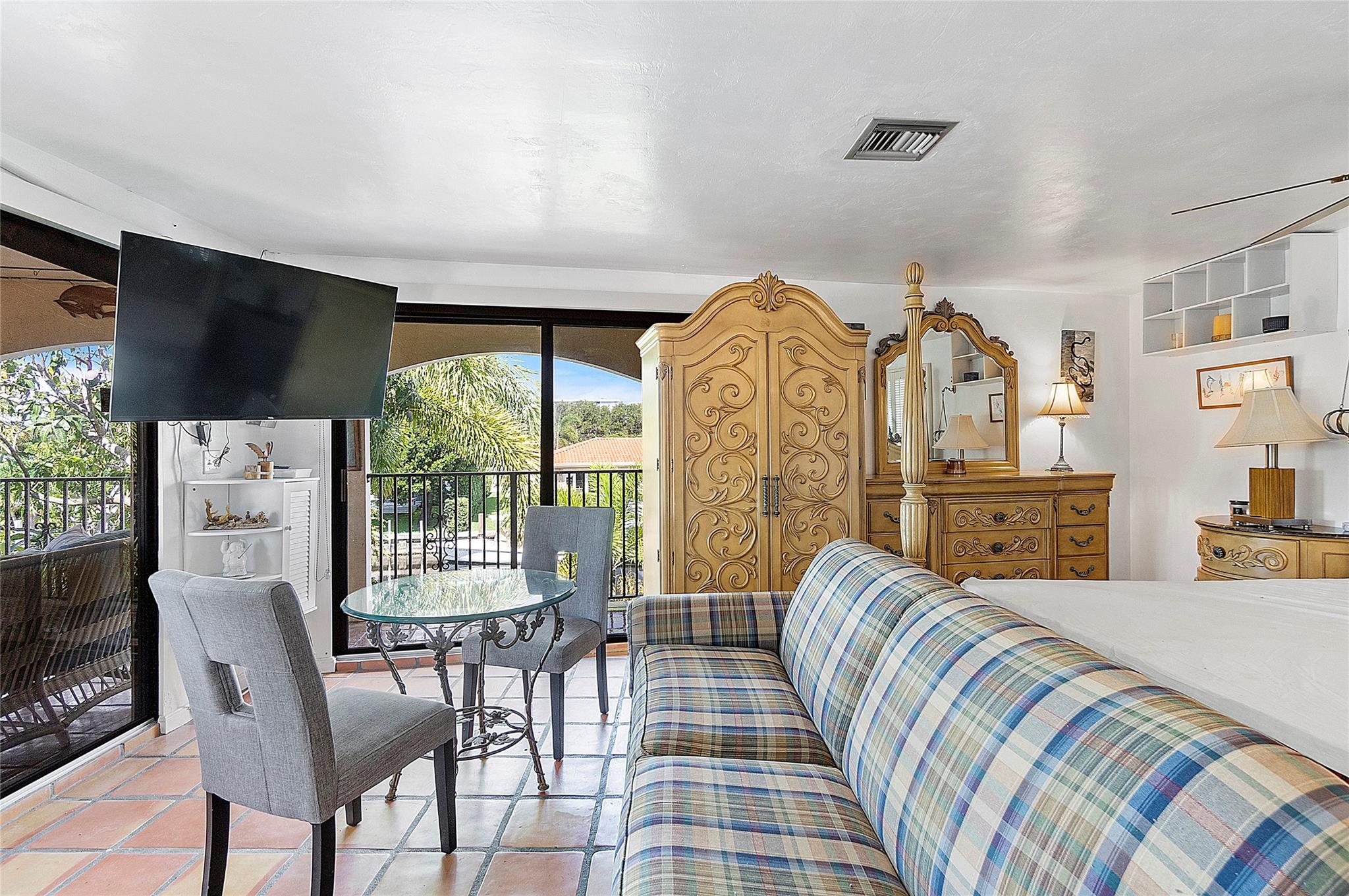 Silver Shores - Residential Income