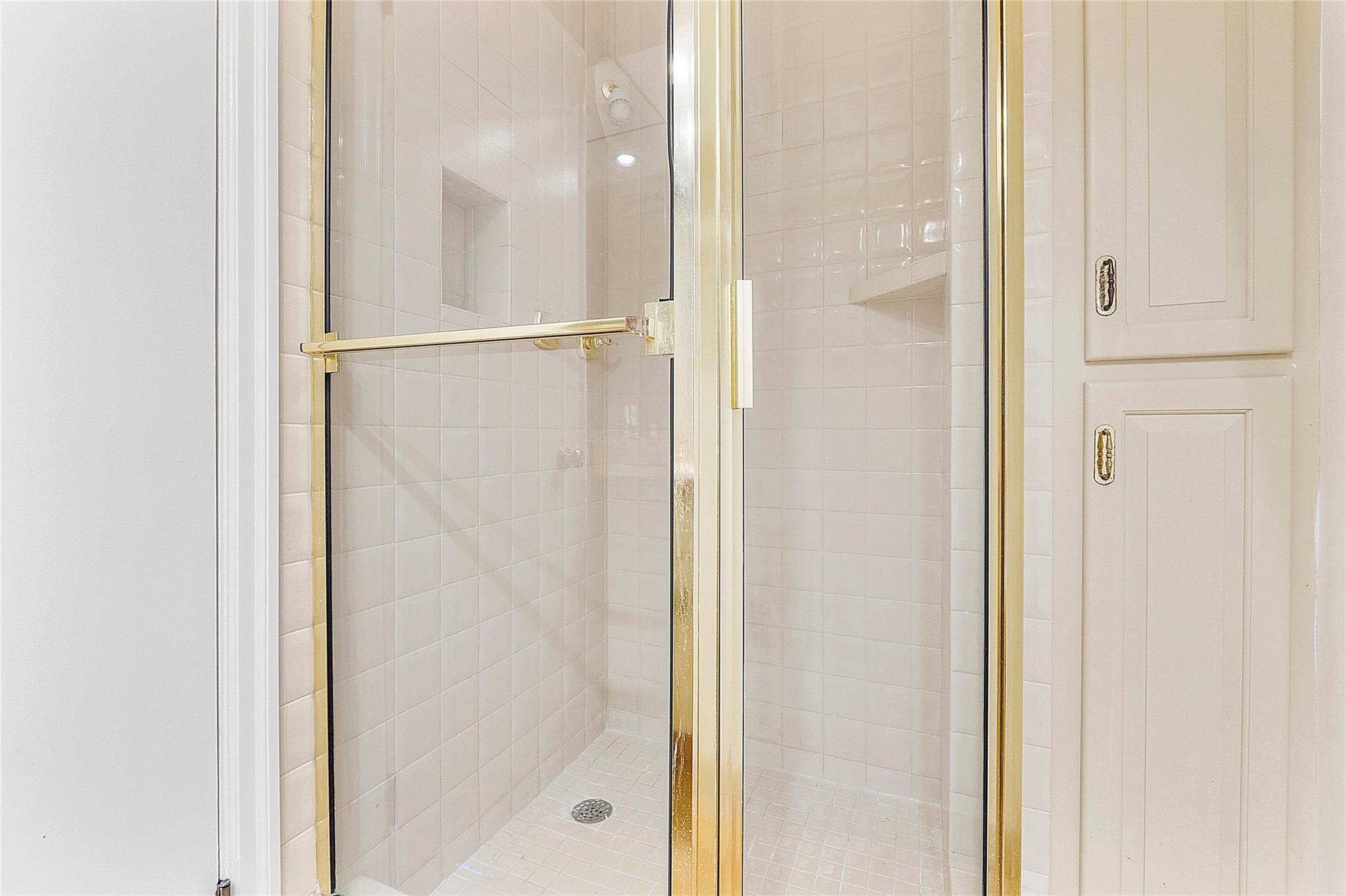 Silver Shores - Residential Income