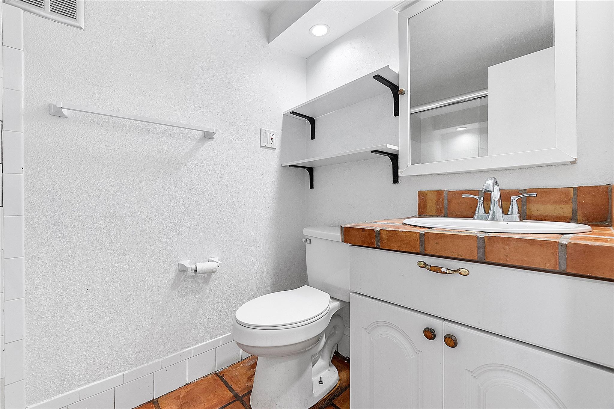 Silver Shores - Residential Income